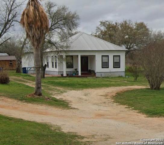 1911 3rd St - Photo 1