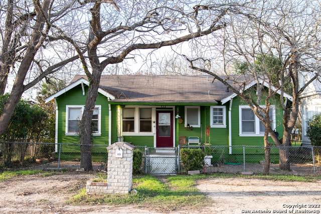 635 Camp St - Photo 1