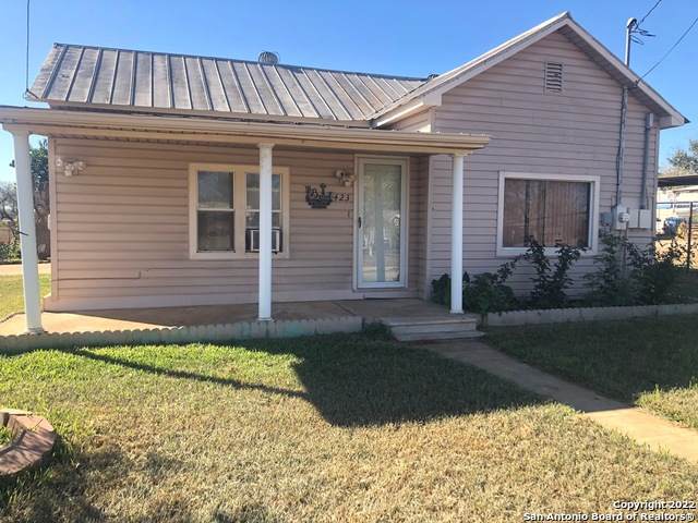 423 Miller St - Photo 1