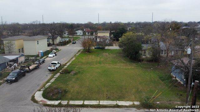 1604 Menchaca St - Photo 1