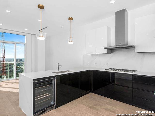123 Lexington Ave - Photo 1