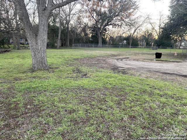 727 Salinas St - Photo 1