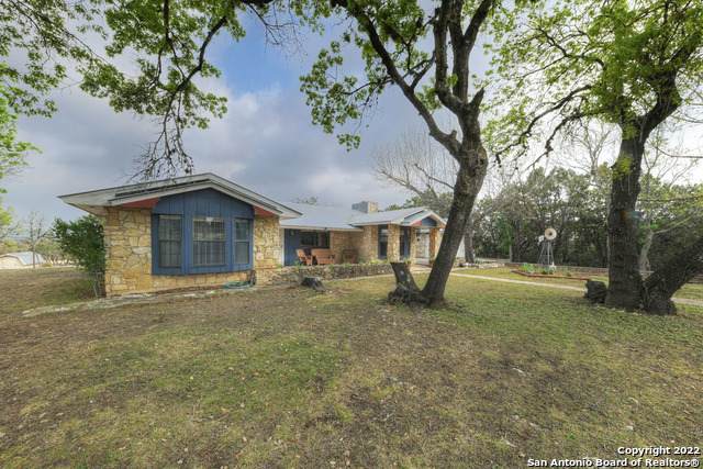 927 Bear Creek Rd - Photo 1