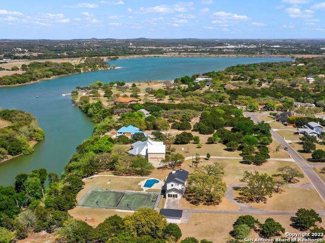 312 Lake View Dr - Photo 1