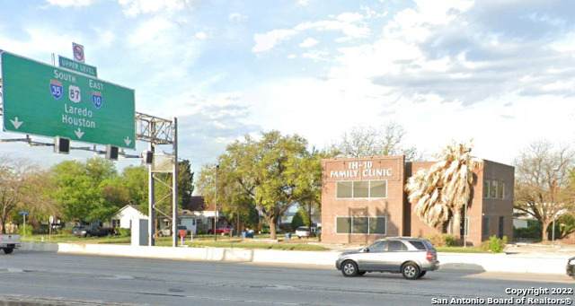 3000 Interstate 10 - Photo 1