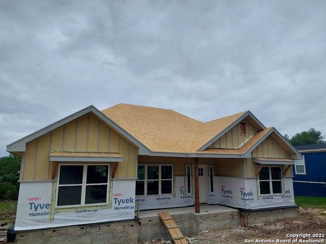 946 Cypress Dr - Photo 1
