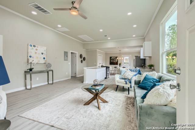 517 Hicks Ave - Photo 1