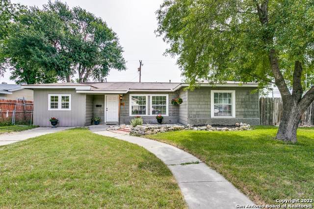 202 Winewood Dr - Photo 1