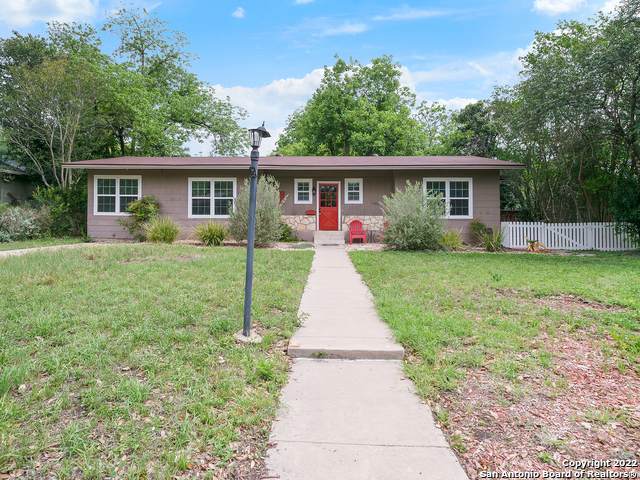 307 Devonshire Dr - Photo 1