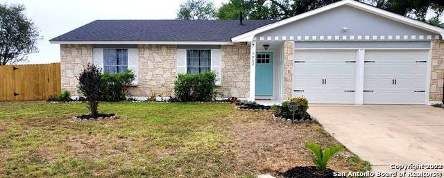5903 Cliff Rock Dr - Photo 1