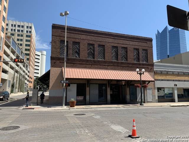 345 Commerce St - Photo 1