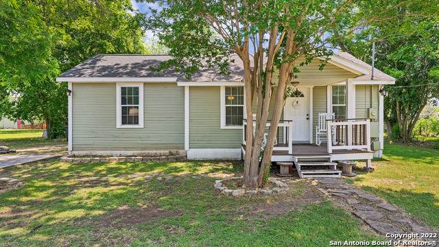721 Pine St - Photo 1