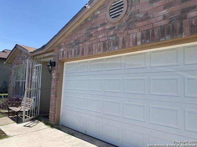 1139 Arrowhead Trail - Photo 1