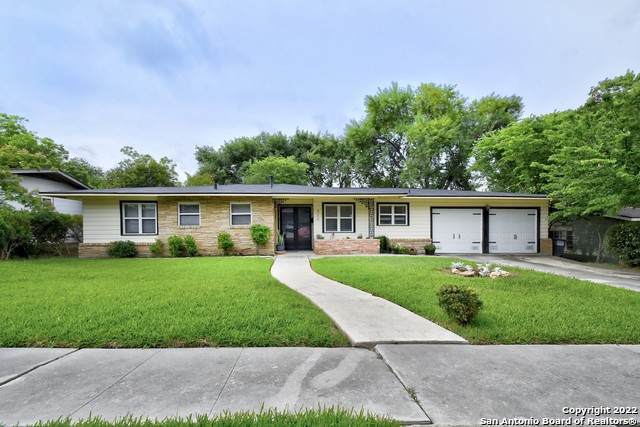 426 Shadywood Ln - Photo 1
