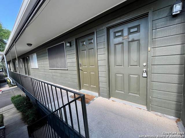 1045 Shook Ave - Photo 1