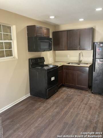 1606 Alametos - Photo 1