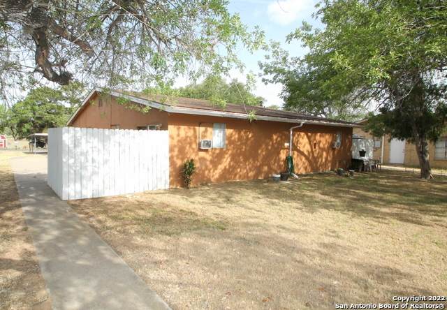 815 High Meadow Dr - Photo 1