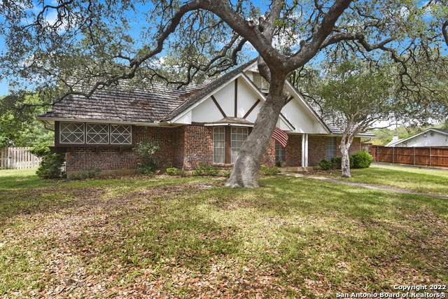 225 Oakwood Blvd - Photo 1