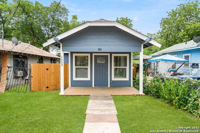 1324 Carson St - Photo 1