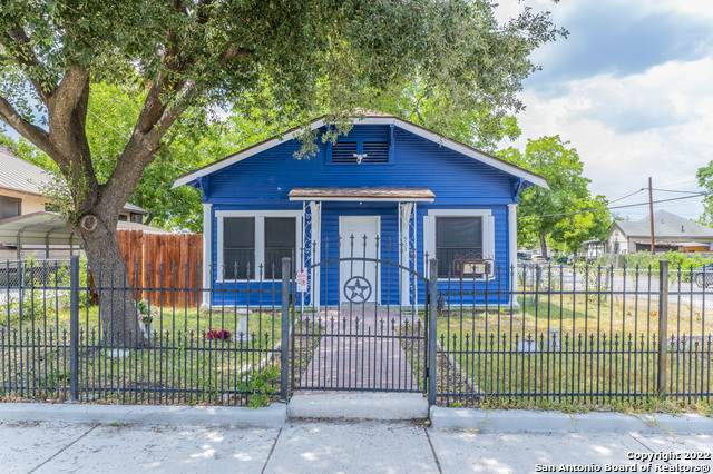 933 Lamar St - Photo 1