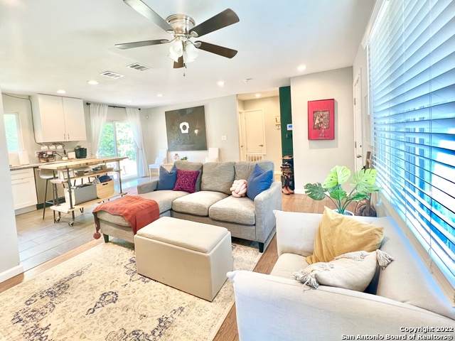 115 Addax Dr - Photo 1