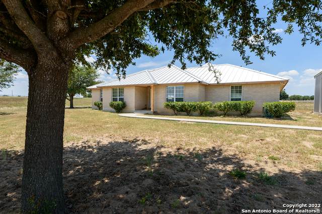 653 Lake Valley Dr - Photo 1