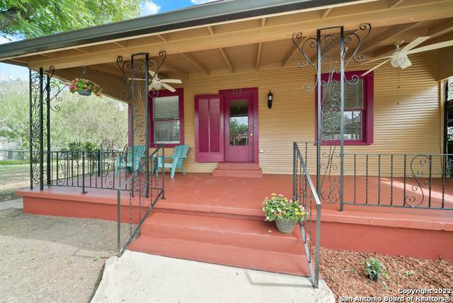 325 Jennings Ave - Photo 1