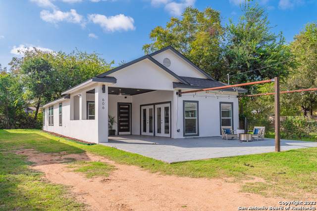 606 Leigh St - Photo 1