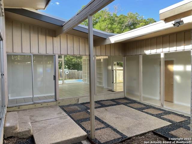 615 Oblate Dr - Photo 1