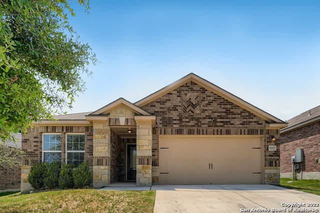 7907 Bluewater Cove - Photo 1