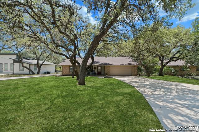 1810 Summerwood Dr - Photo 1