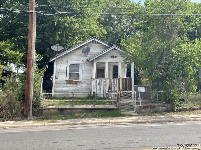 2611 Guadalupe St - Photo 1