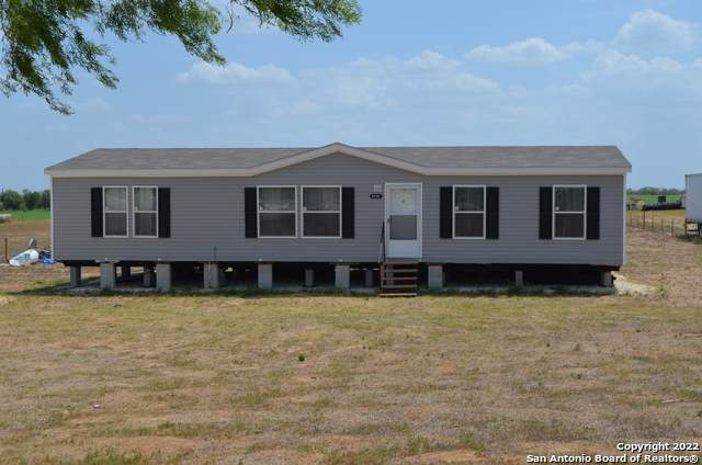4715 Fm 476 - Photo 1