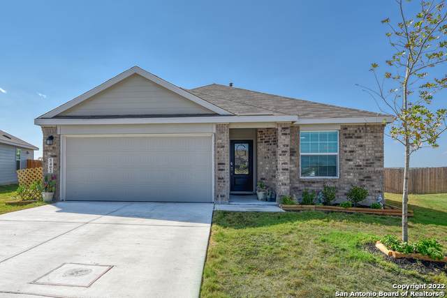 5402 Cicada Cir - Photo 1