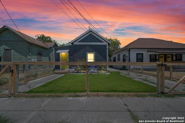 616 Willow - Photo 1