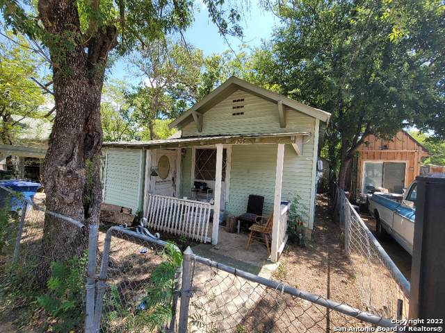 306 Pinto St - Photo 1