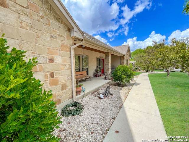 5335 Fm 775 - Photo 1