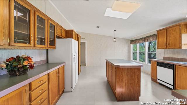 4620 Fm 2673 - Photo 1