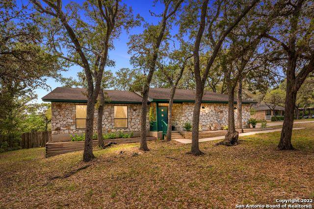 301 Village West Dr - Photo 1