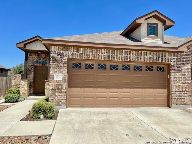 704 Creekside Circle - Photo 1