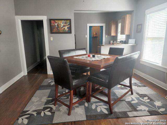 801 Hollywood Ave - Photo 1