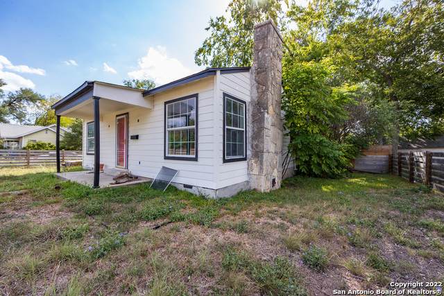 2927 New Braunfels Ave - Photo 1