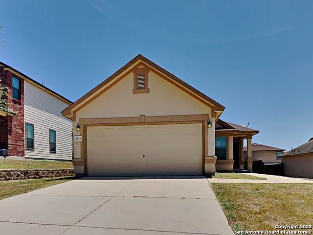 5733 Ping Way - Photo 1