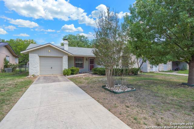 106 Ash Dr - Photo 1