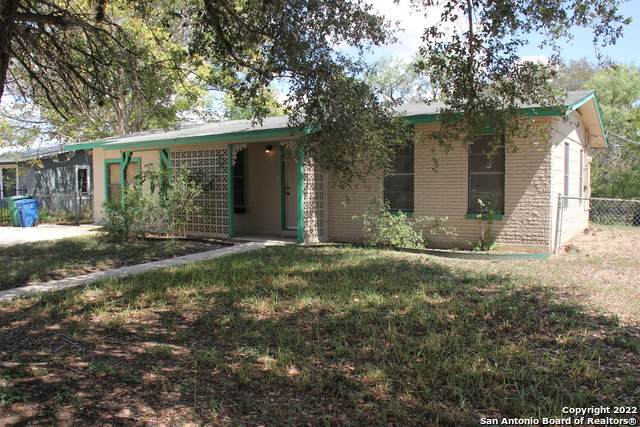 738 Prestwick Blvd - Photo 1