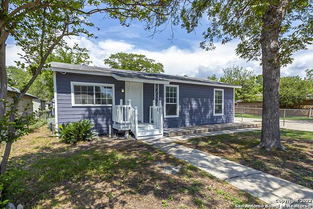 239 Bradley St - Photo 1