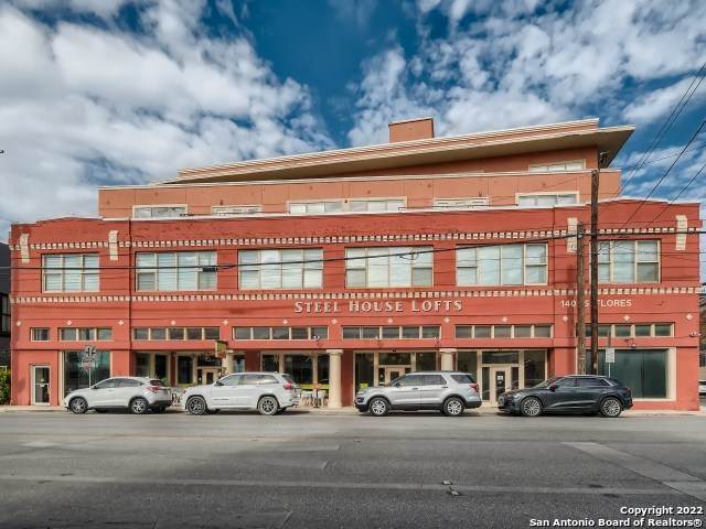 1401 Flores St - Photo 1