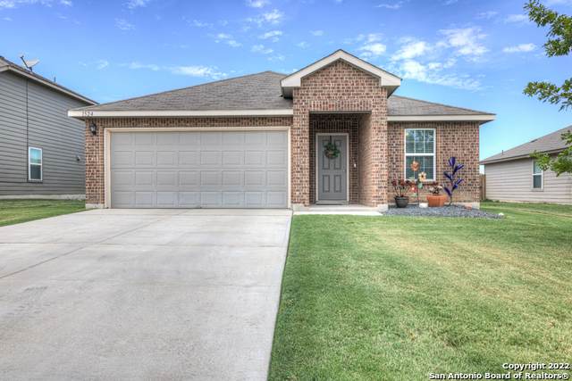 1524 Doncaster Dr - Photo 1