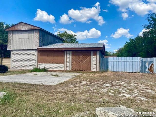 9446 Presa St - Photo 1