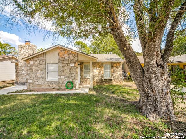 2114 William Travis Dr - Photo 1